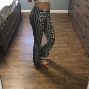 Pattered Bell-Bottom Leggings